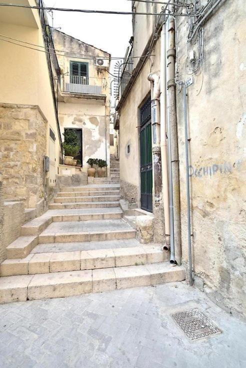 Misar-36 Hotel Modica Exterior photo